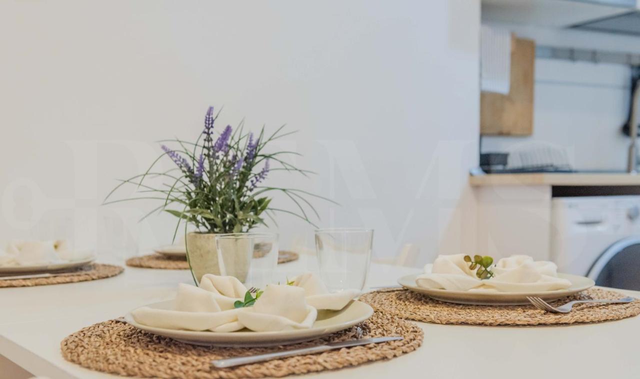 Relaxing Apartment With Community Pool & Parking- Center Málaga Exterior foto